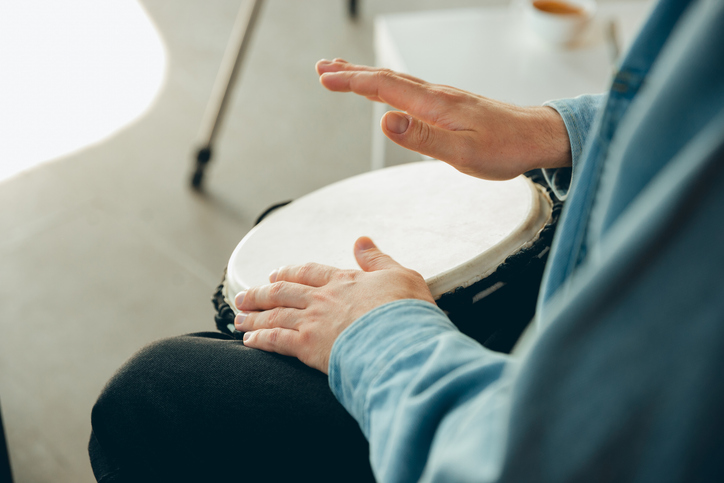 Hands drumming
